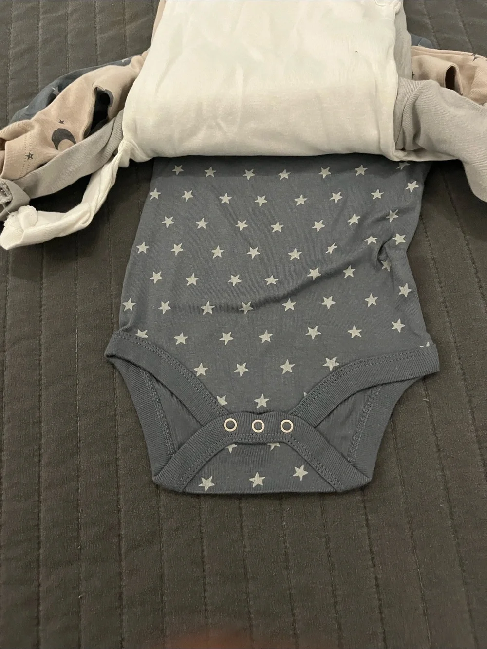 NWT Cloud Island 4-Pack Long Sleeve Bodysuits Gray Moon & Stars 0–3 Months
